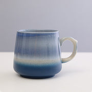 Ceramic coffee mug with large capacity, gift for coffee lover.